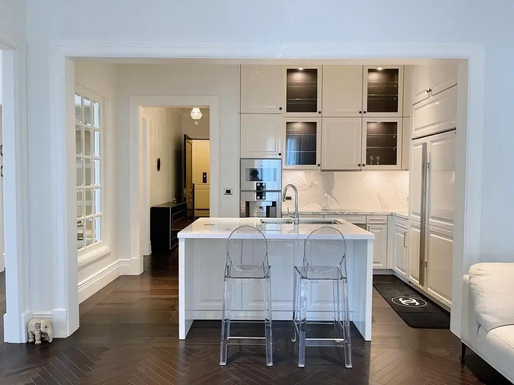 98 Wireless, Super luxury property in Wireless road resale 