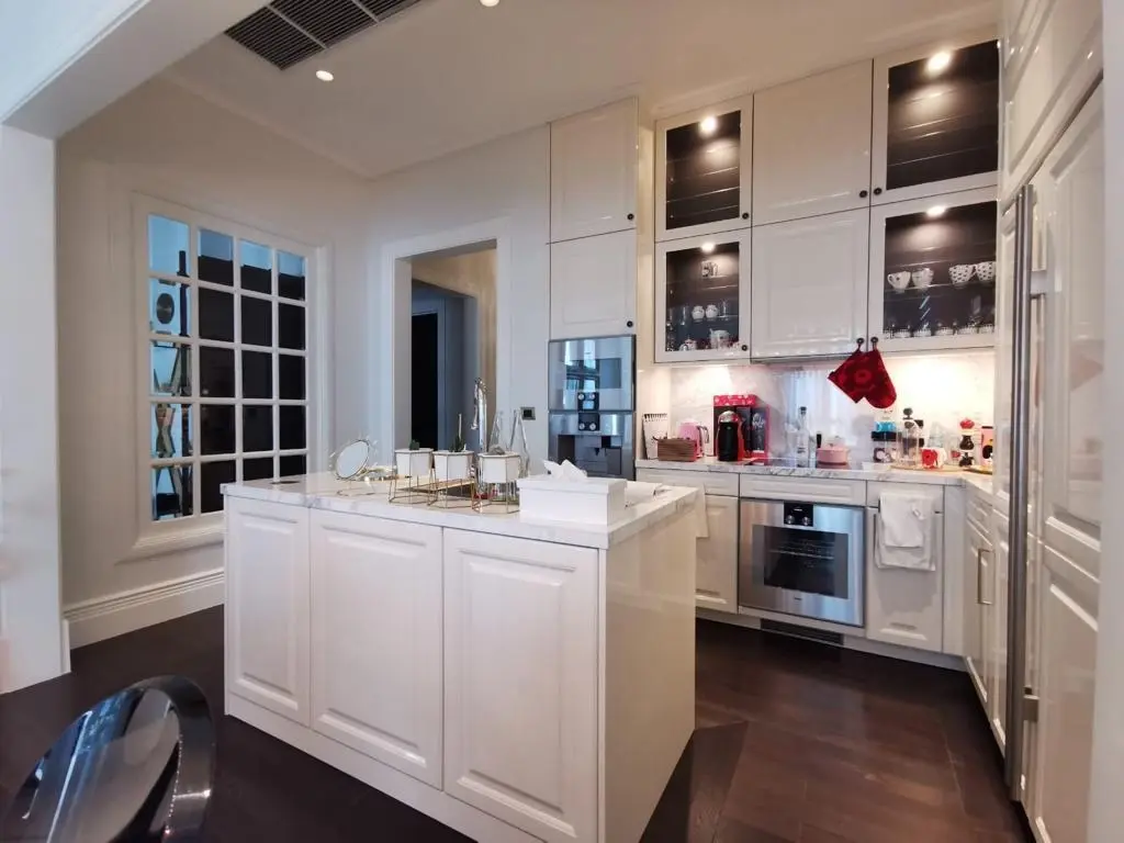 98 Wireless, Super luxury property in Wireless road resale 
