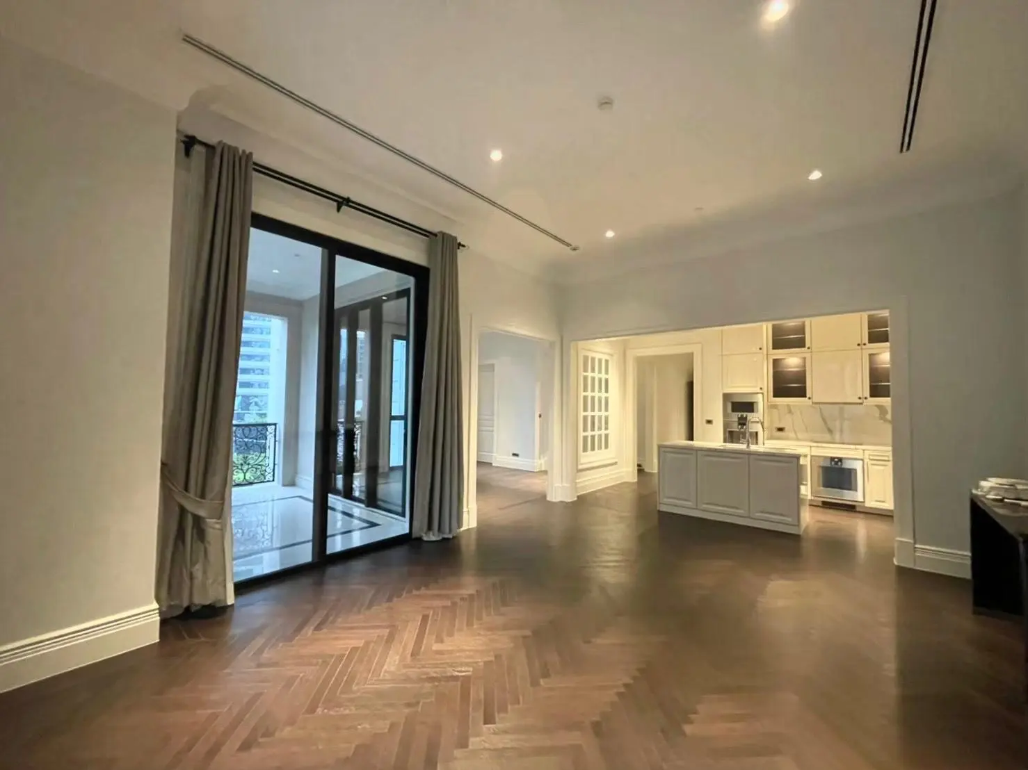 98 Wireless, Super luxury property in Wireless road resale 