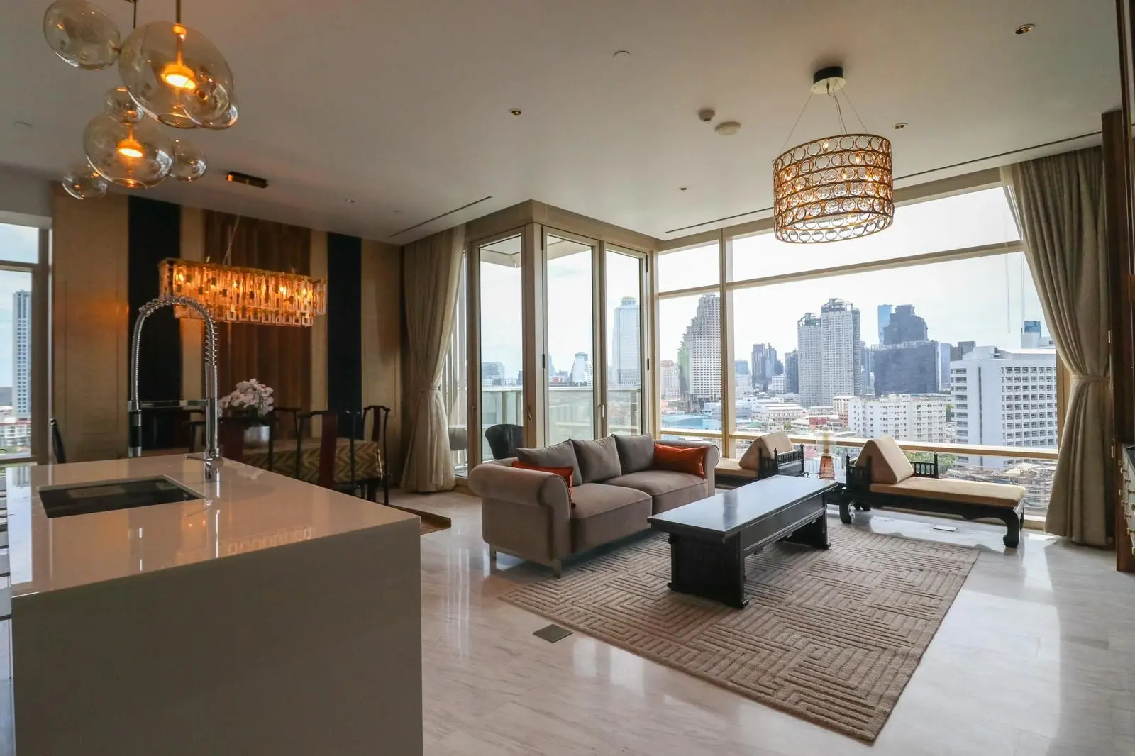 River view at Four Seasons Private Residences 4 beds 