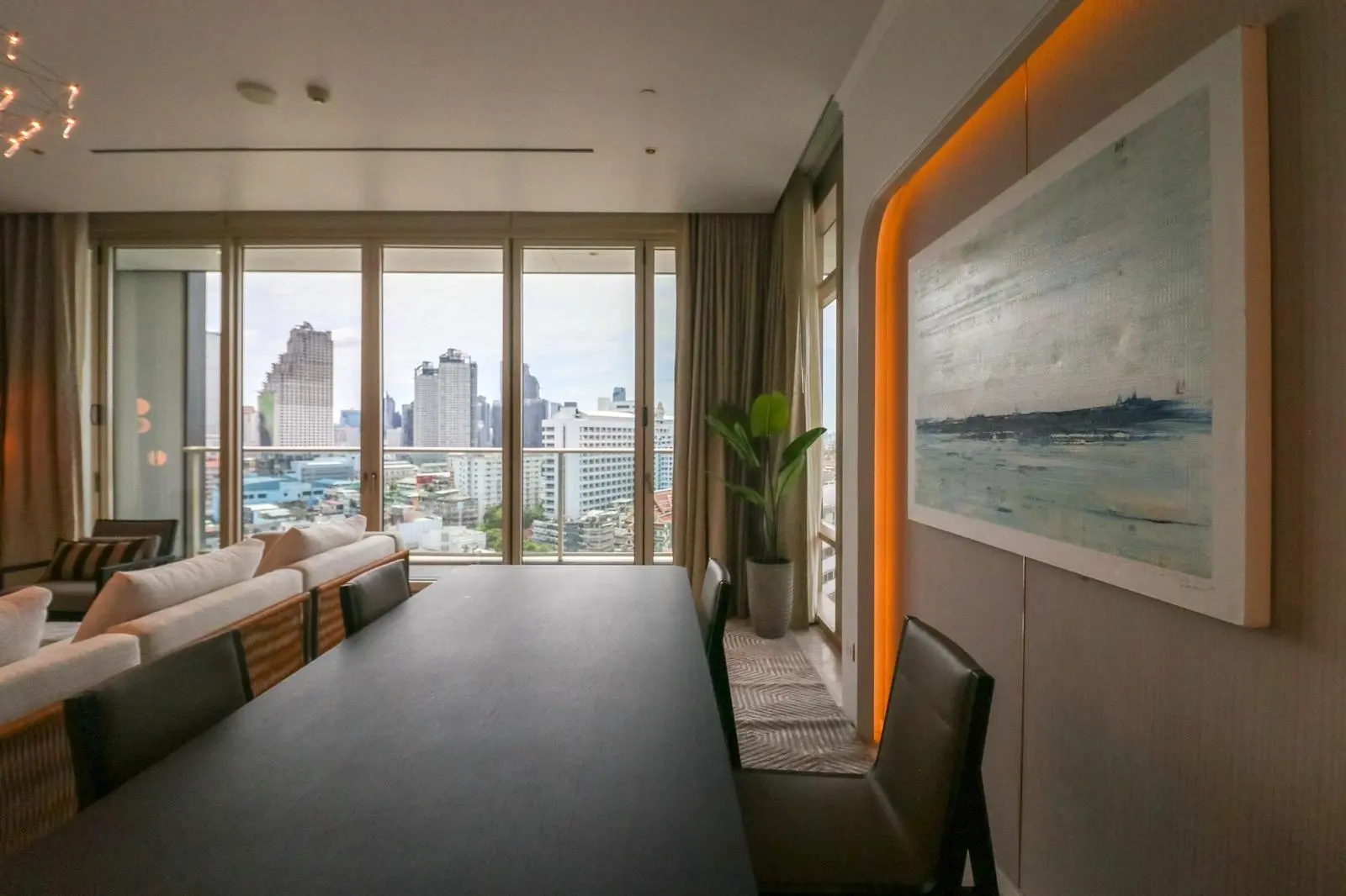 River view at Four Seasons Private Residences 4 beds 