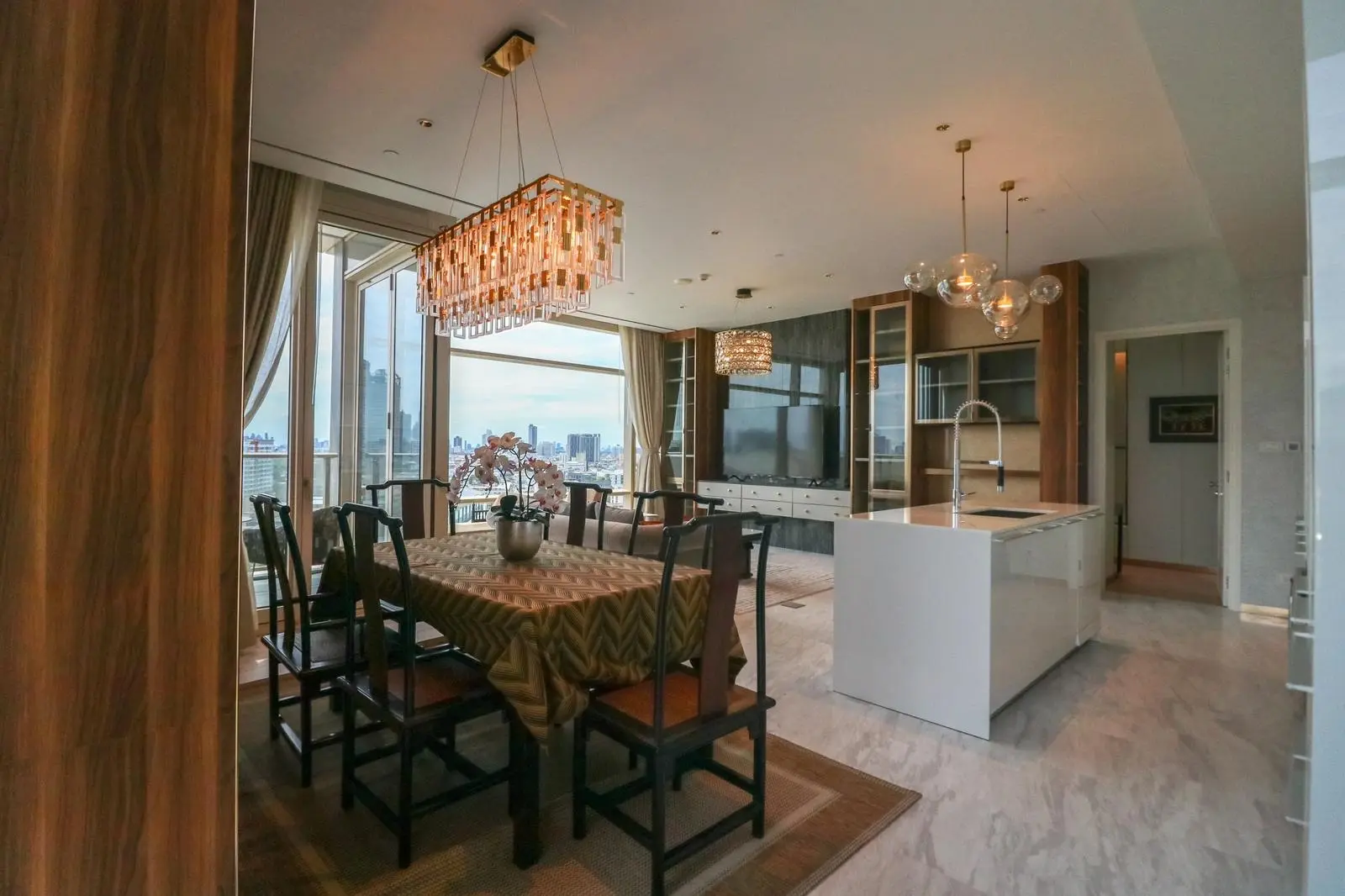 River view at Four Seasons Private Residences 4 beds 
