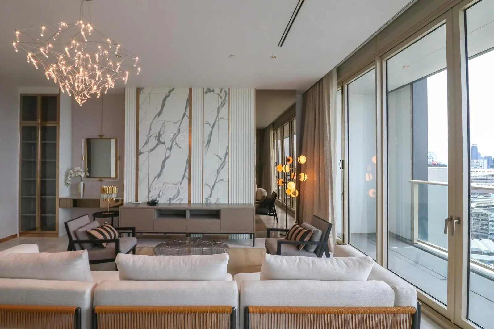 River view at Four Seasons Private Residences 4 beds 