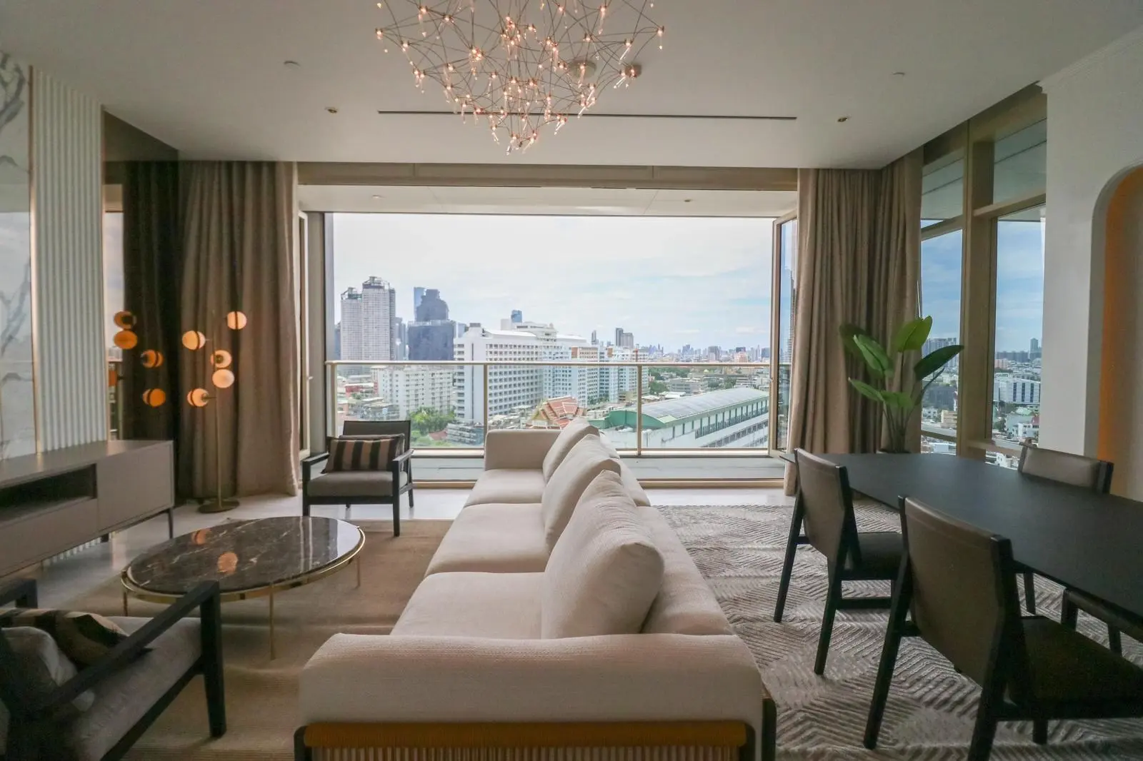 River view at Four Seasons Private Residences 4 beds 