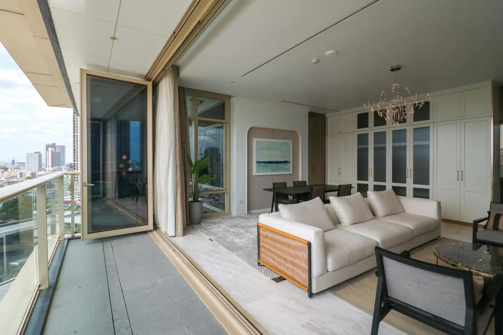 River view at Four Seasons Private Residences 4 beds 