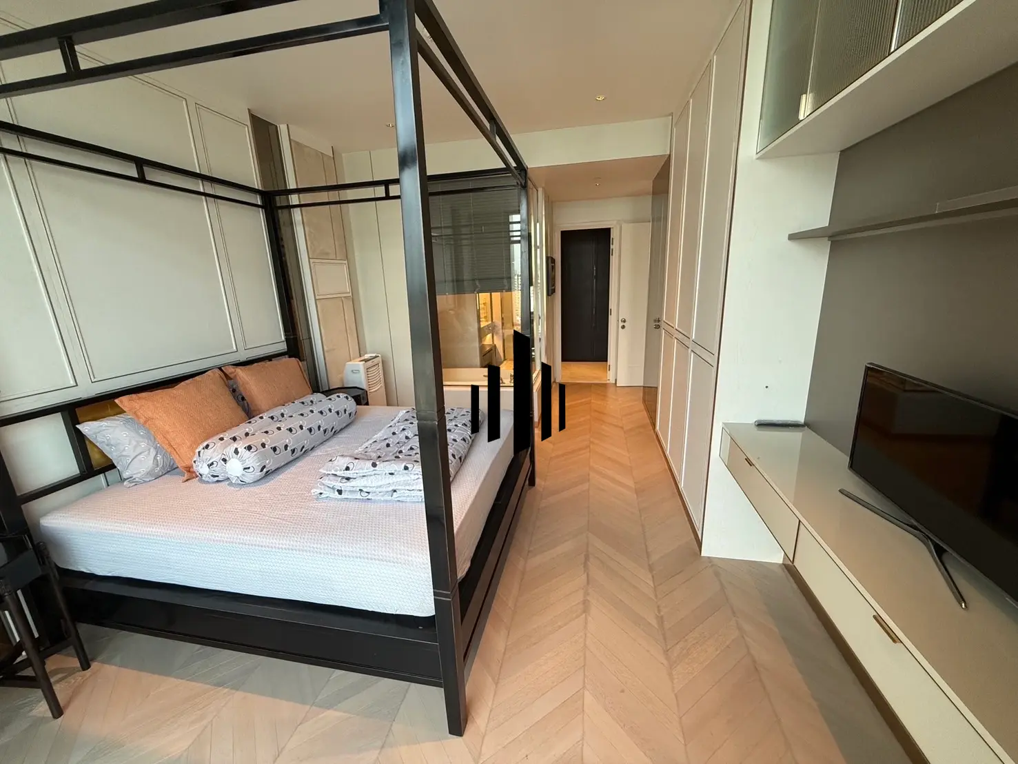 River Front at Four Seasons Private Residences for rent 