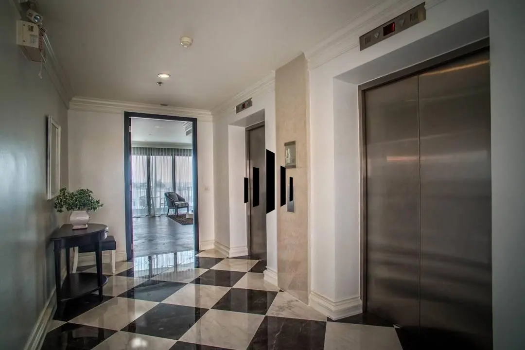 Spacious 3-Bed, 4-Bath Condo with Stunning City Views on 35th Floor
