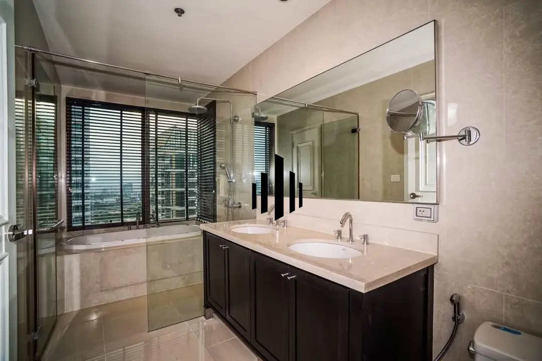 Spacious 3-Bed, 4-Bath Condo with Stunning City Views on 35th Floor