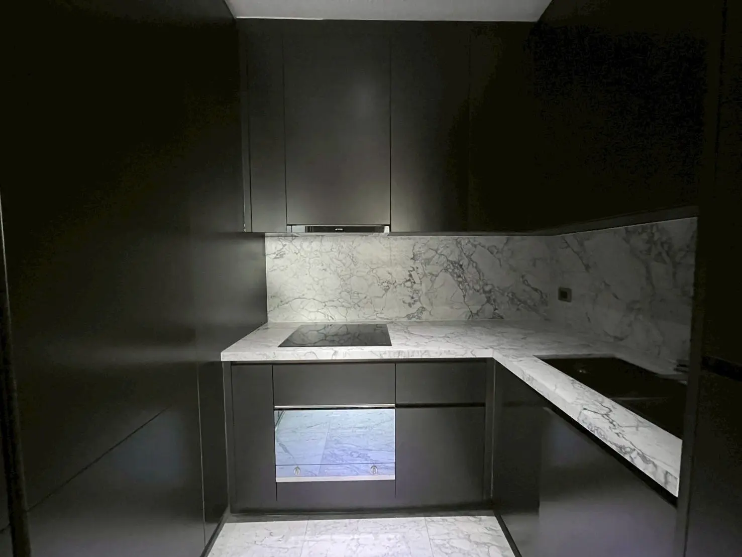 Modern Luxury Condo in Thonglor for sale 