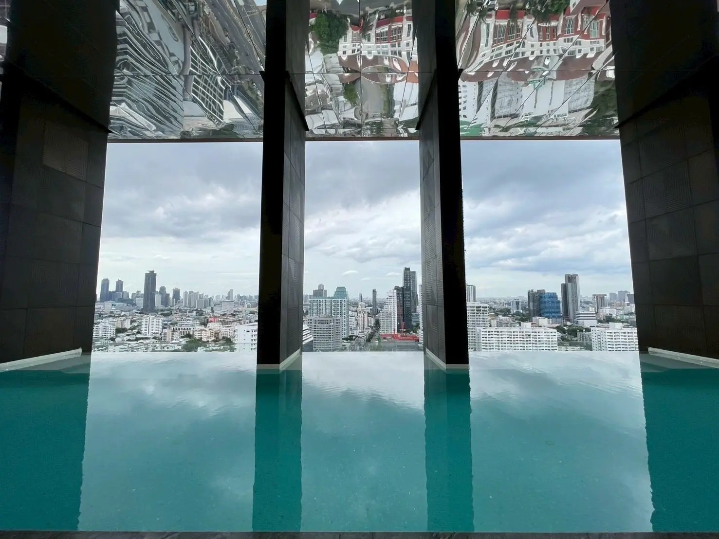 Modern Luxury Condo in Thonglor for sale 