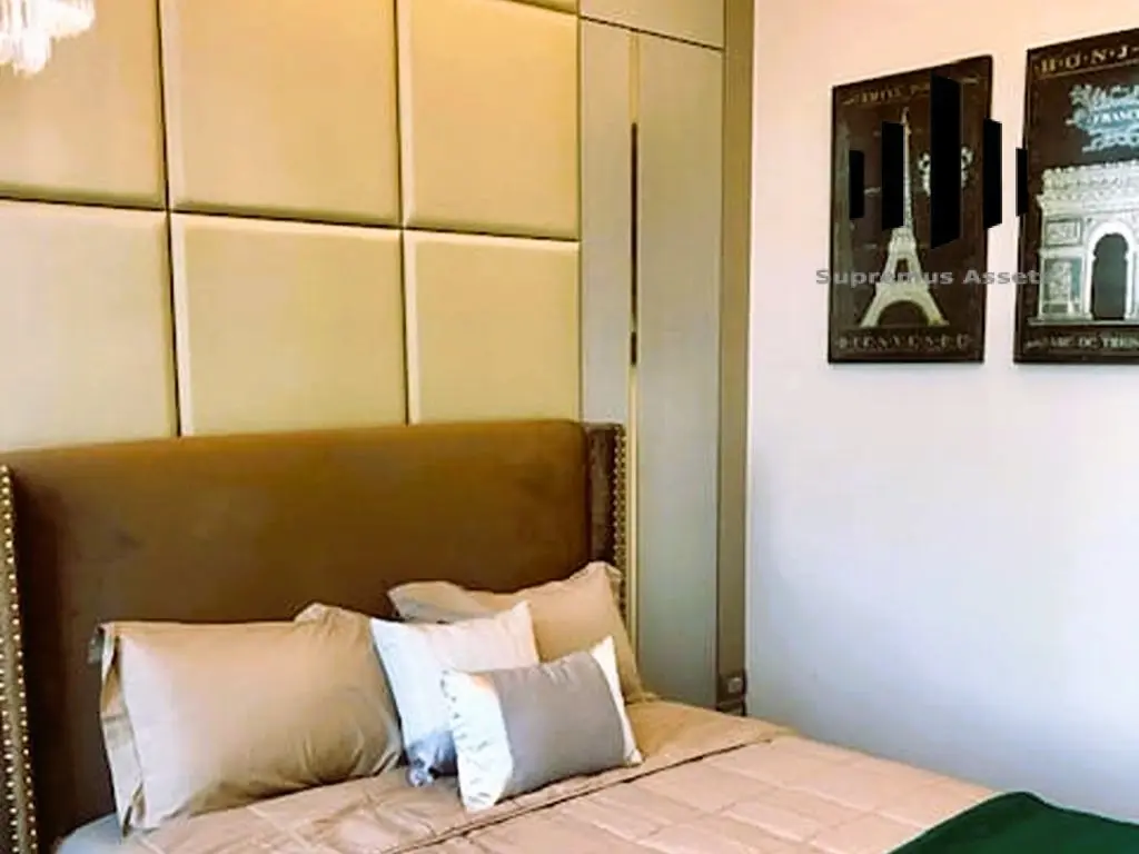 Spacious 3-Bed, 4-Bath Condo with Stunning City Views and High-End Finishes