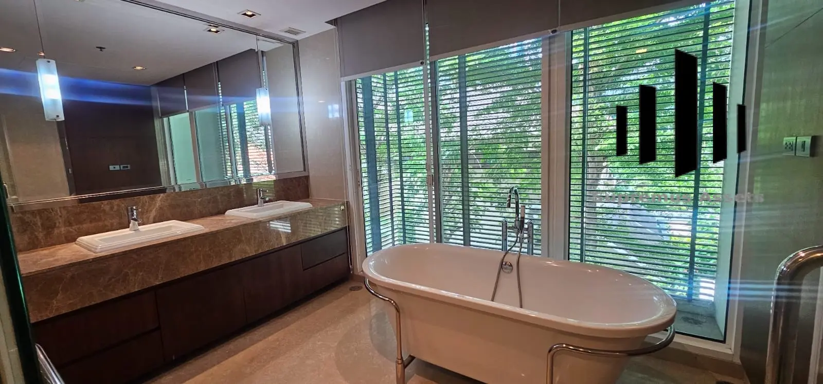 Pet Frendly condo 3 beds with maid room for rent in Phrompong