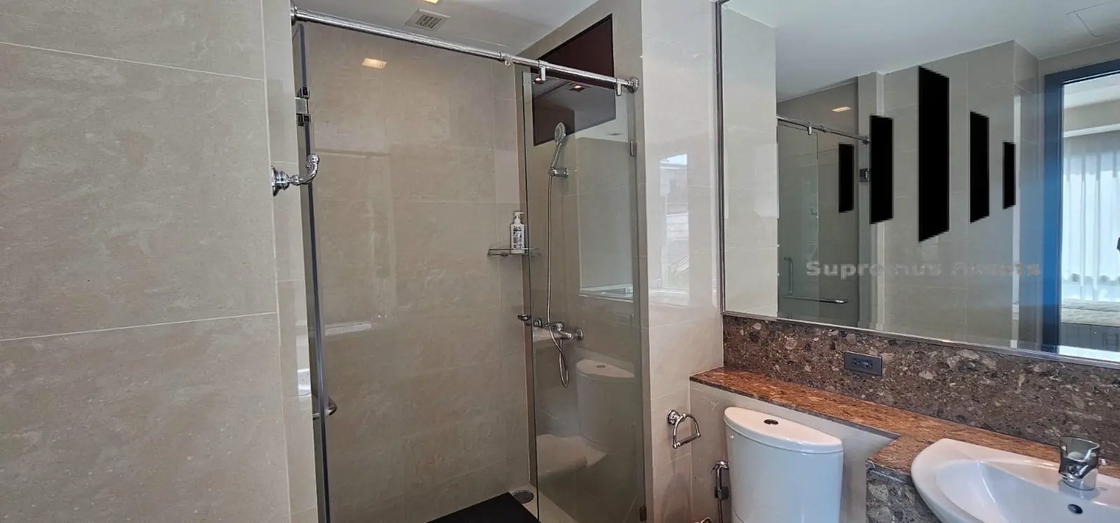 Pet Frendly condo 3 beds with maid room for rent in Phrompong