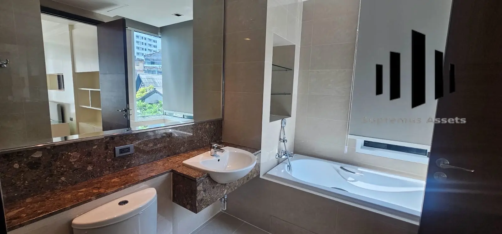 Pet Frendly condo 3 beds with maid room for rent in Phrompong