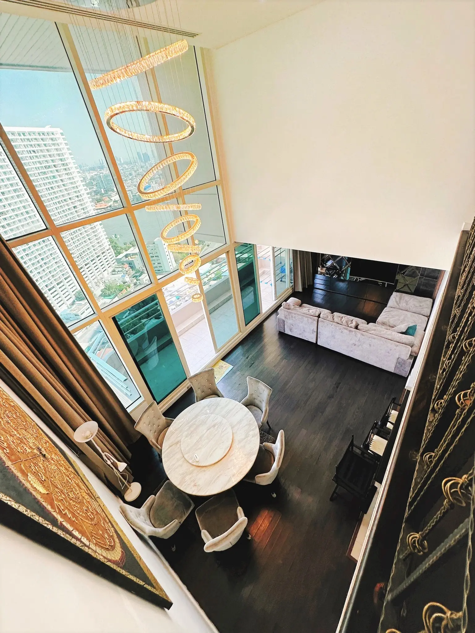 River View Penthouse large balcony and Pet friendly with for rent Pet friendly wiht  360 C View 
