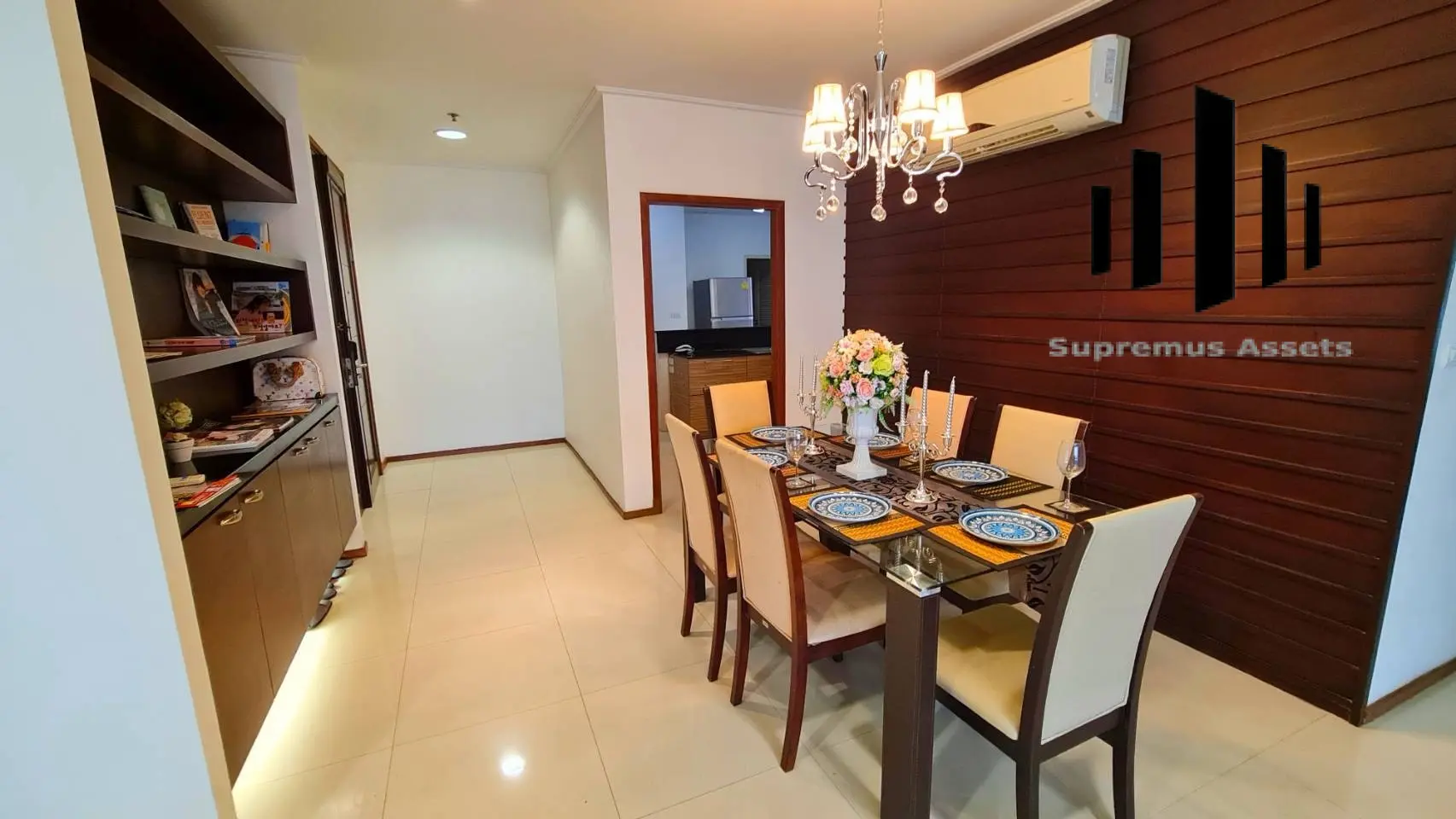 Service aparment for rent Large 3 beds  in Phompong