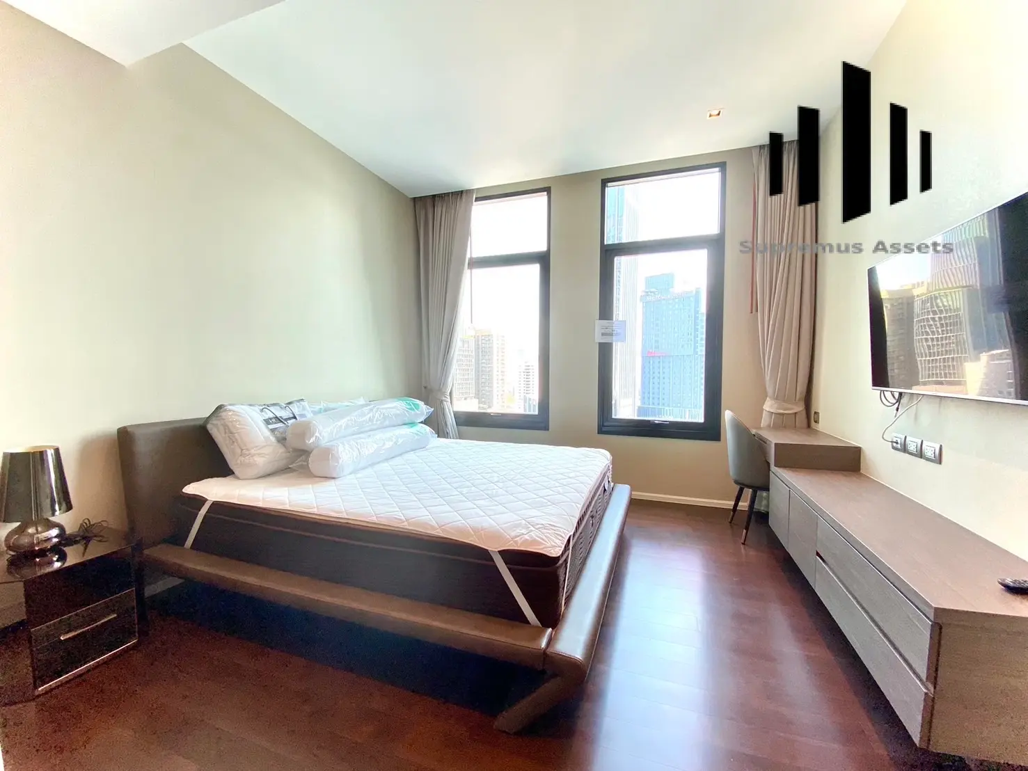 Diplomat 39 for rent 100 Meters to Emquatier and BTS Phompong