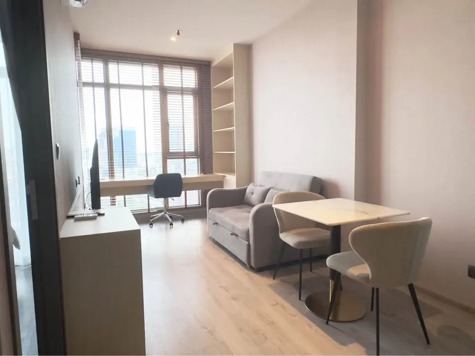 Rhythm Estate Ekamai 1 bed for rent
