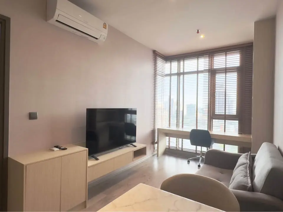 Rhythm Estate Ekamai 1 bed for rent