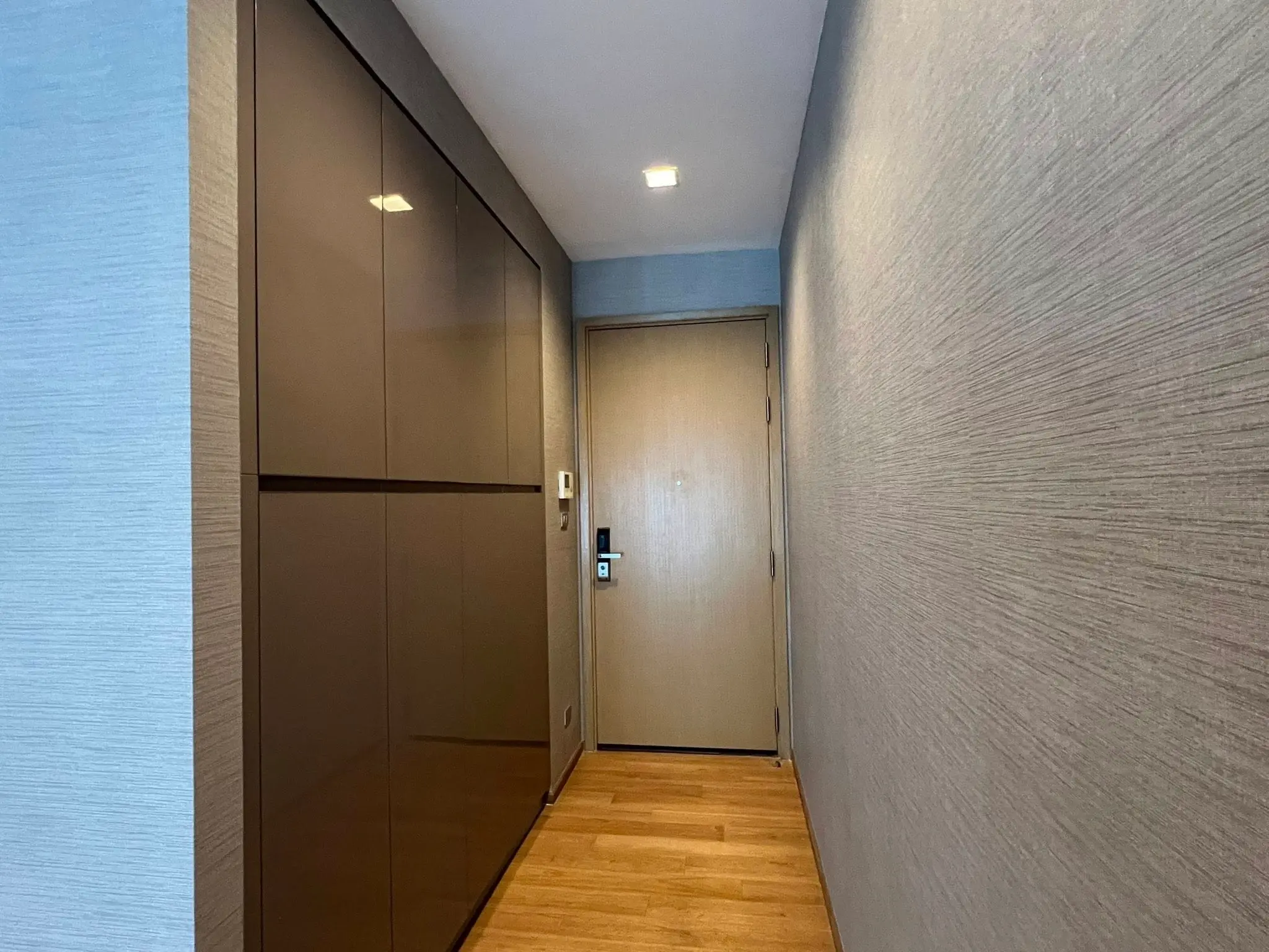 Hyde 13 for rent 2 beds Near BTS and hotel Hyatt 