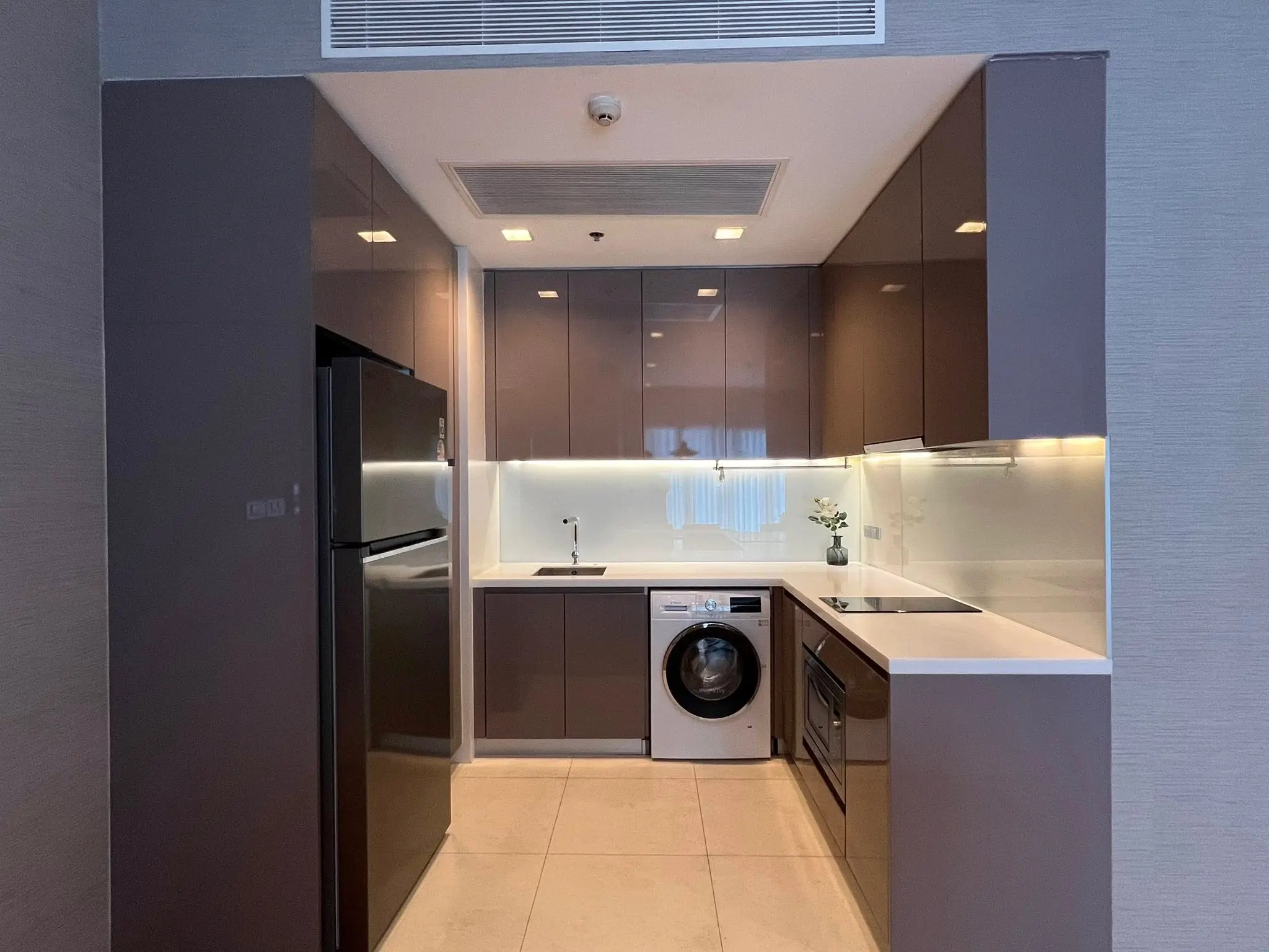Hyde 13 for rent 2 beds Near BTS and hotel Hyatt 