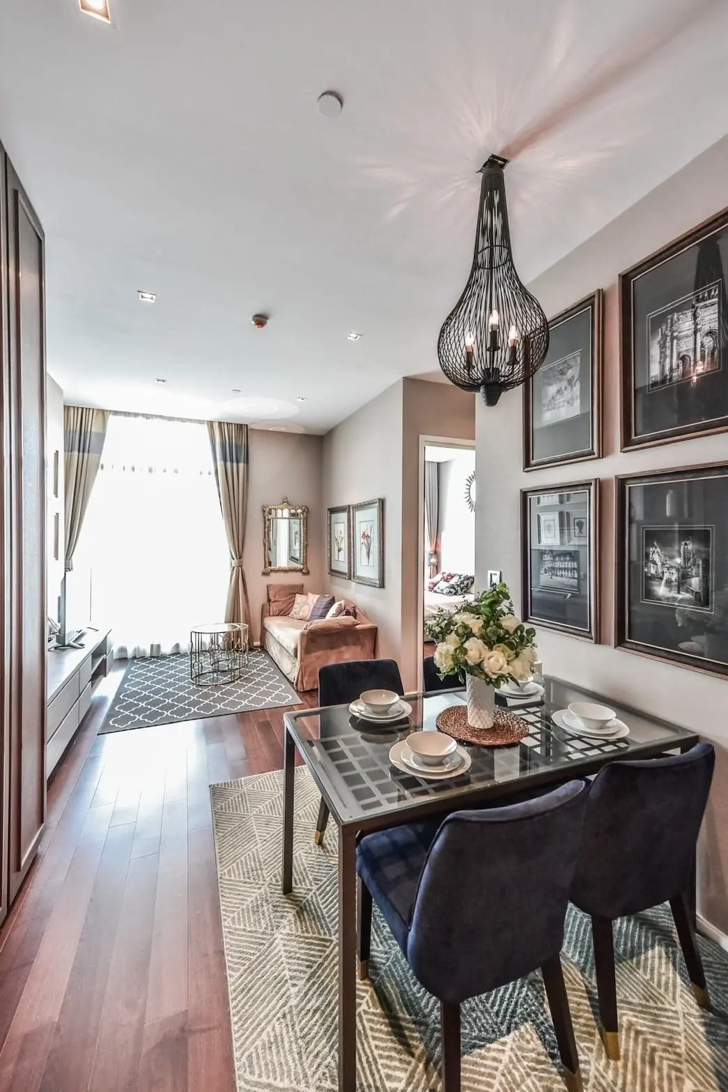 Diplomat 39 for rent 2 beds fully furnished with pool view