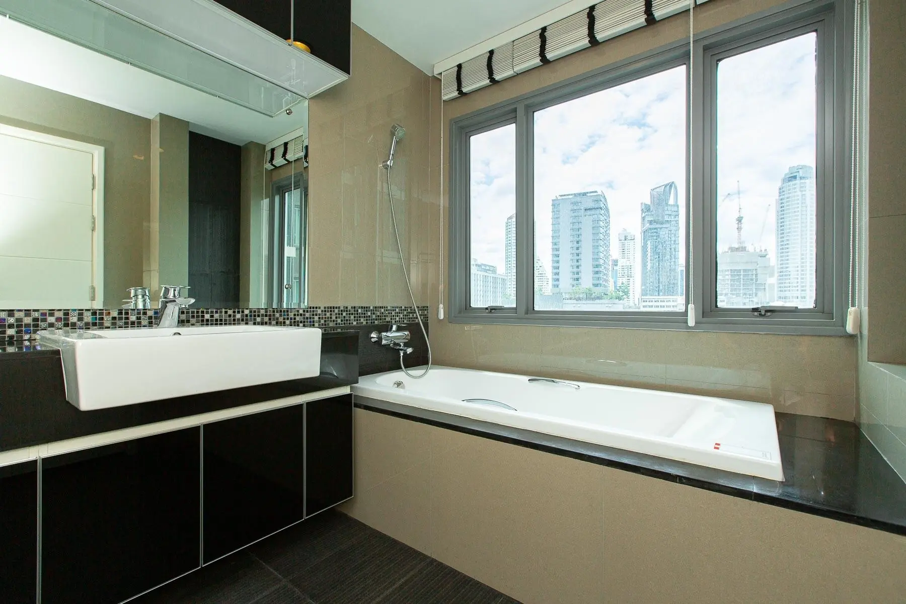 The Crest Ruam Rudee 2 beds Duplex for rent