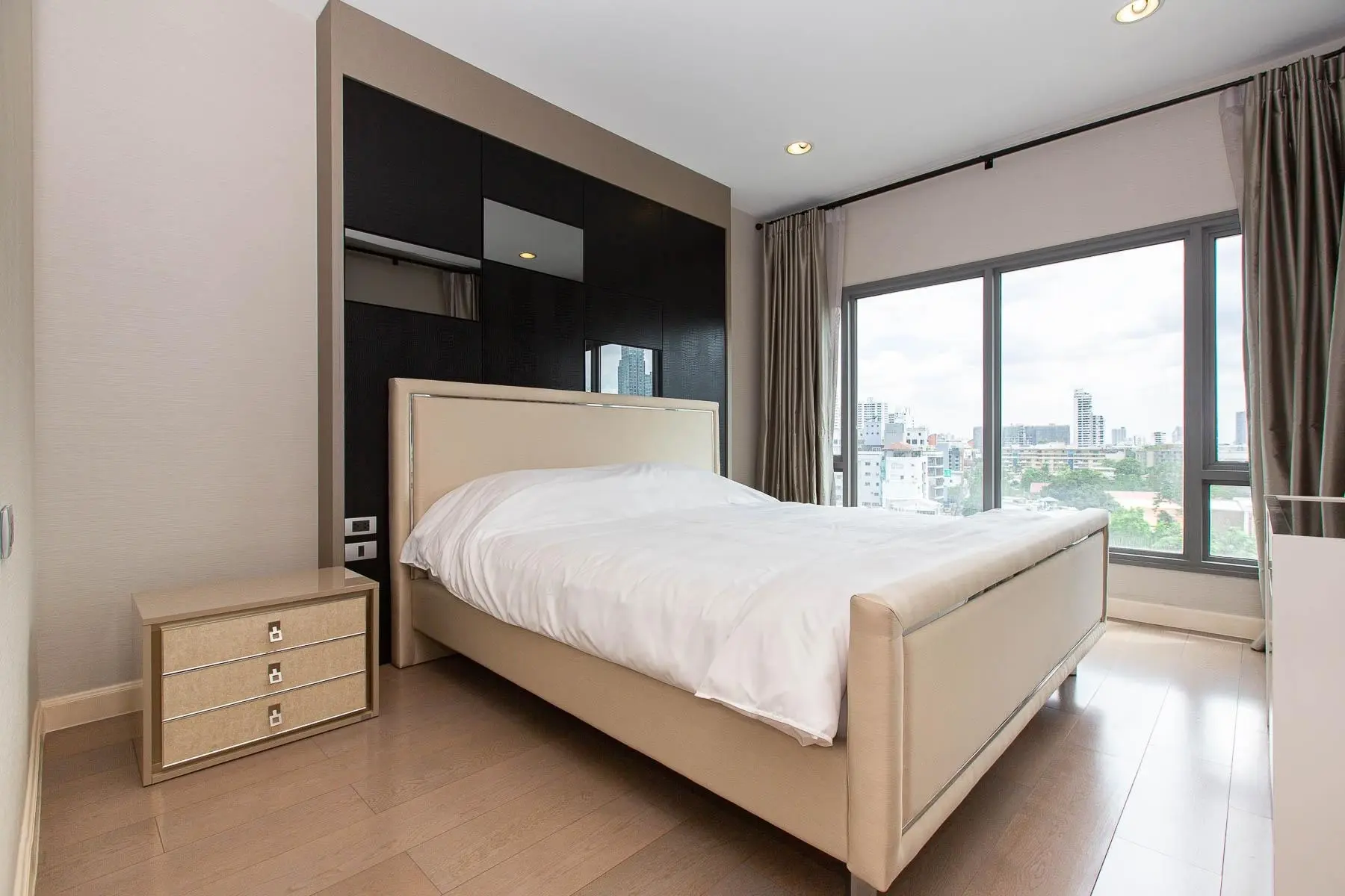 The Crest Ruam Rudee 2 beds Duplex for rent