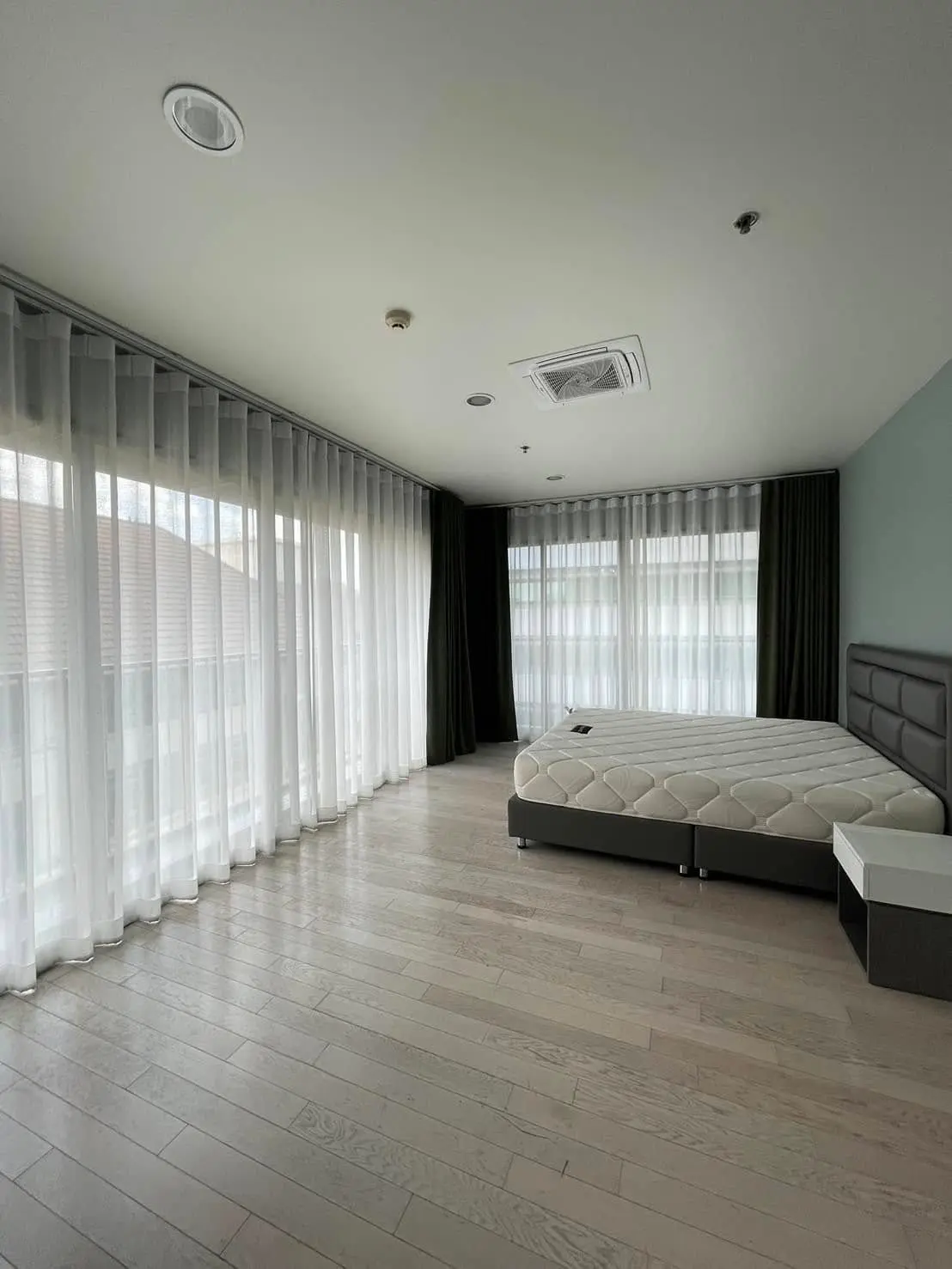 Large one bed for rent in Thonglor