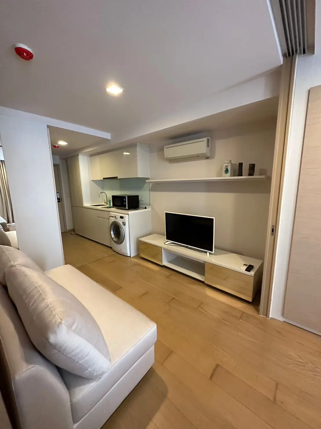 Sukhumvit 49 Condo 1 bed for sale , low floor 4th 