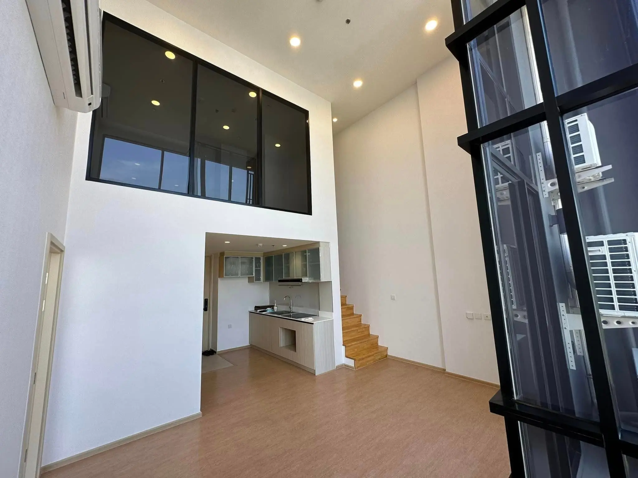 Duplex for sale high floor in Ekamai, Brand new unit