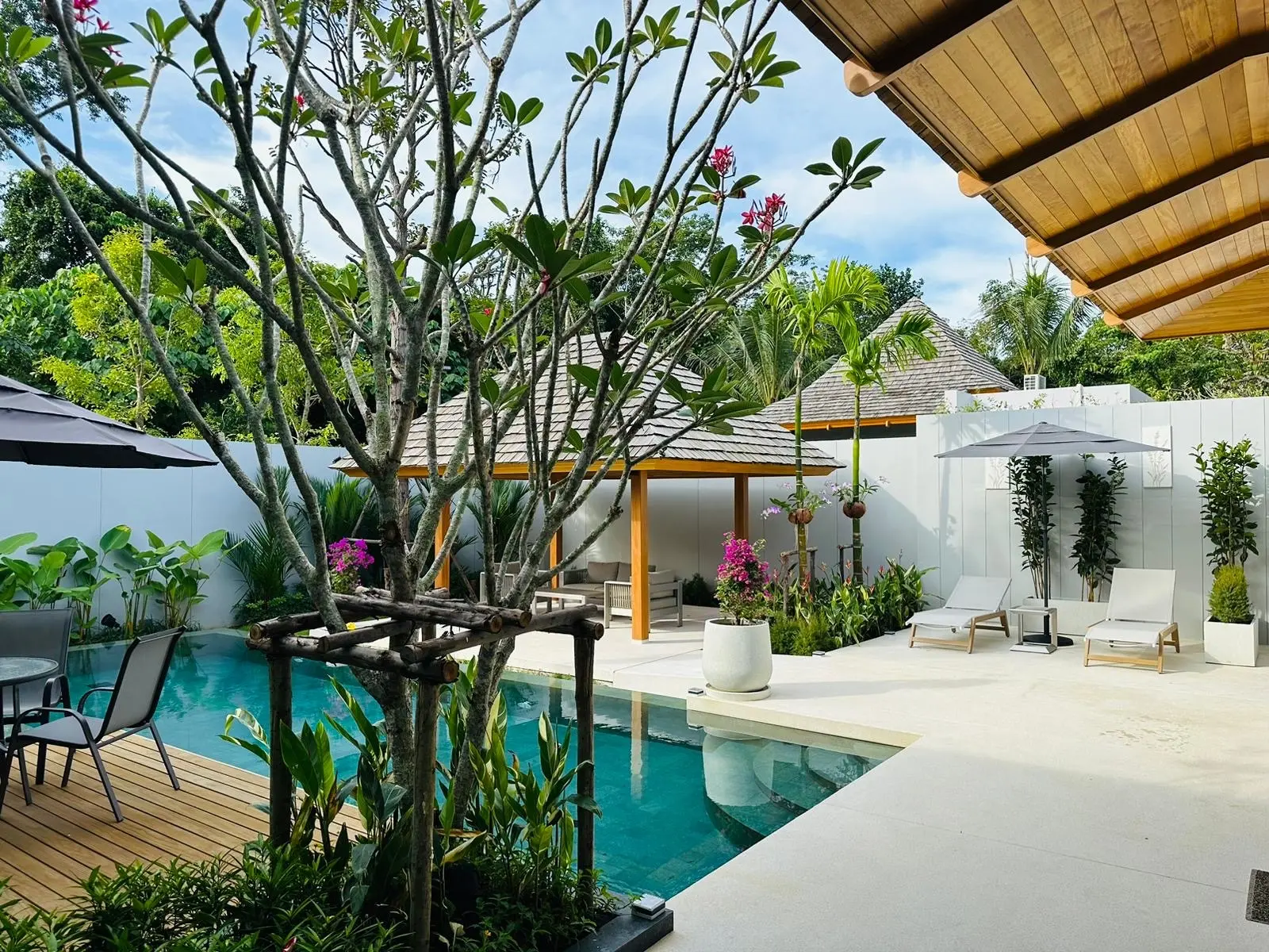 Phuket Pool Villa for weekly & monthly holiday rental 