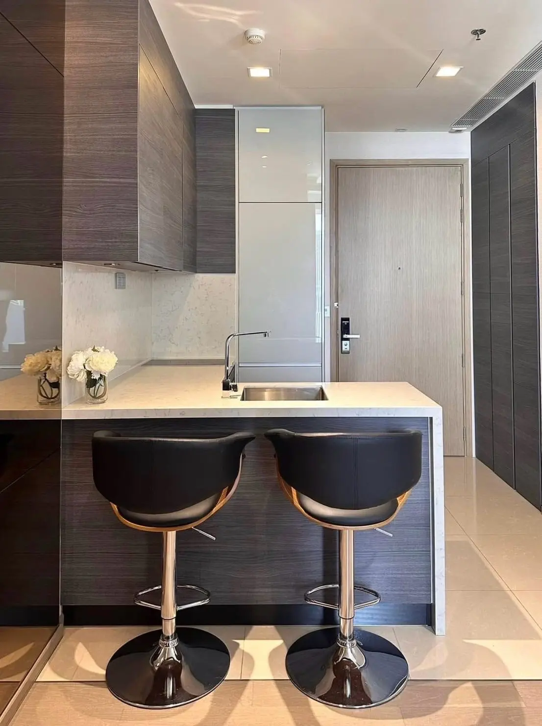 The Esse Asoke for rent 1 bed hight floor