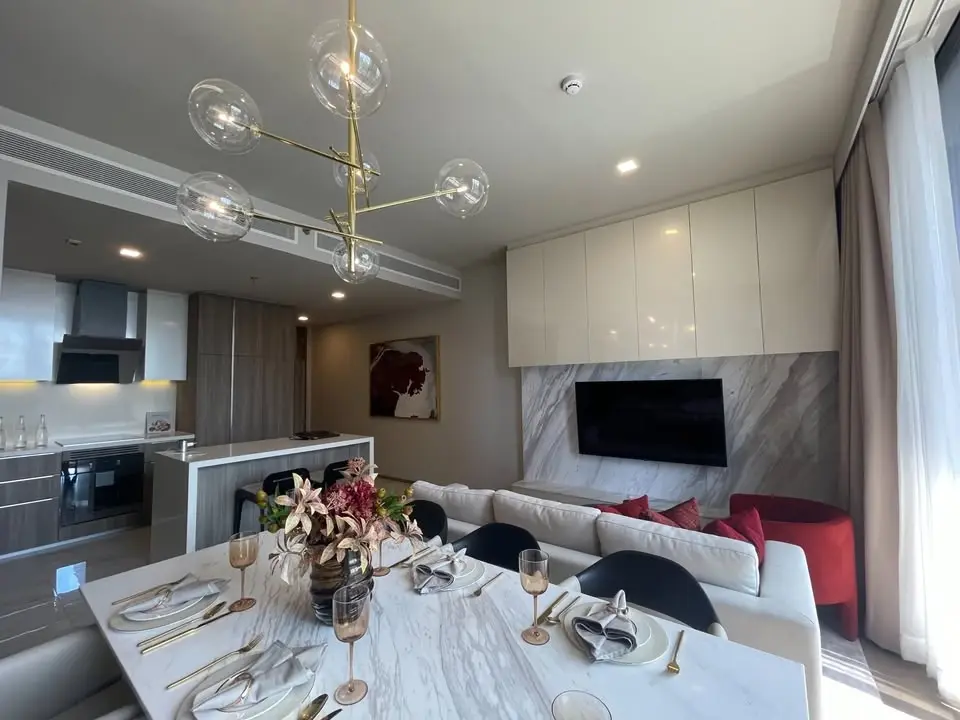 Luxury brand new furniture at Celes Asoke for rent 