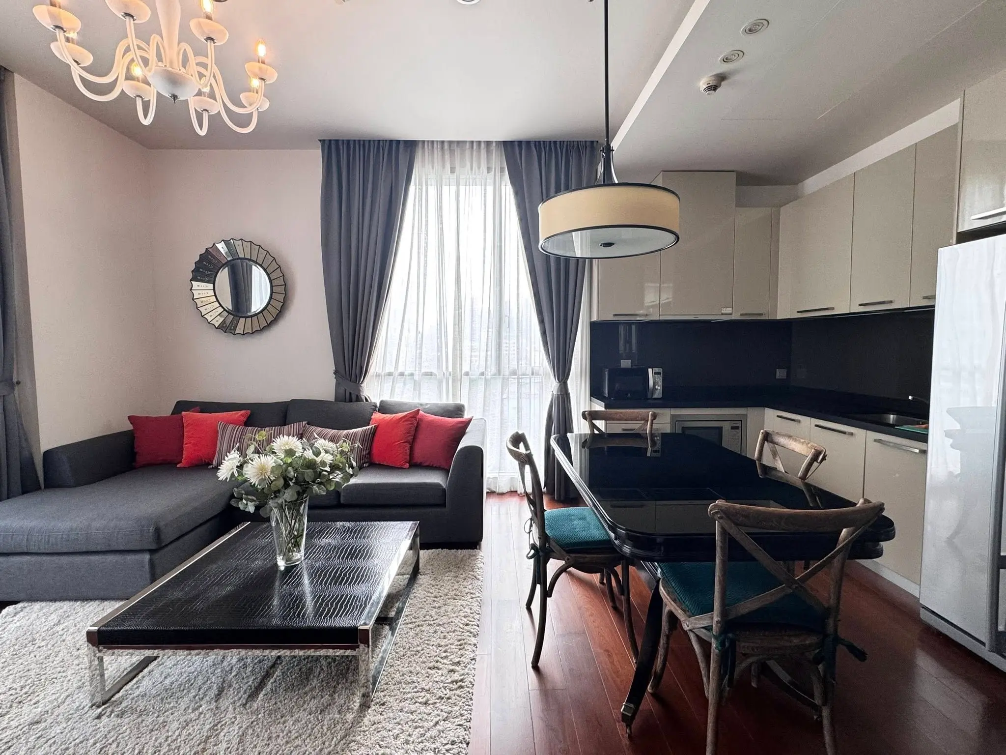 Luxury condo in near BTS in Thonglor for rent 