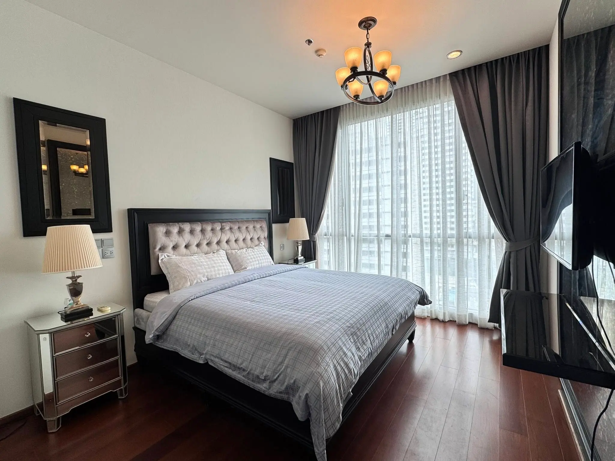 Luxury condo in near BTS in Thonglor for rent 