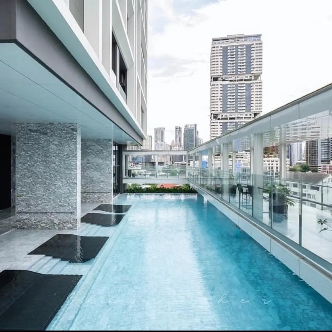 Beatniq Corner Unit for sale with tenant- near BTS Thonglor -Phrompong
