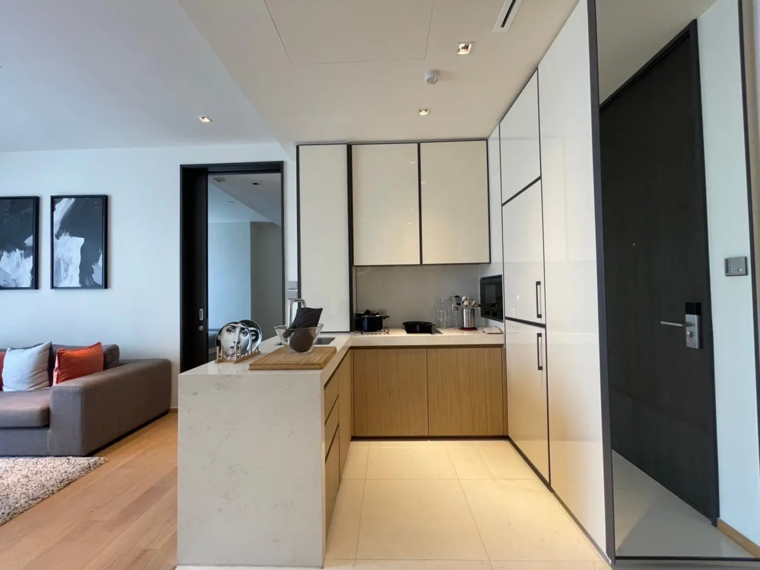 Beatniq Corner Unit for sale with tenant- near BTS Thonglor -Phrompong