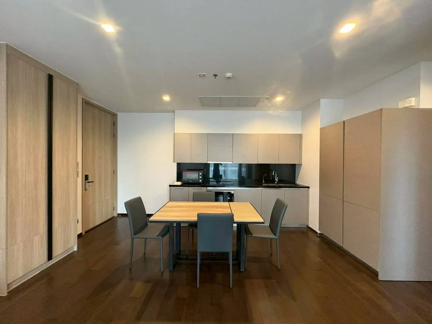 Condo The XXIX by Sansiri 2  corner unit  for rent in Sukhumvit 39