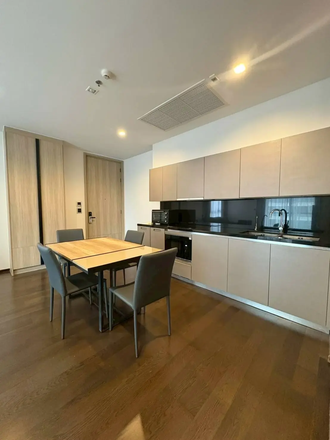 Condo The XXIX by Sansiri 2  corner unit  for rent in Sukhumvit 39