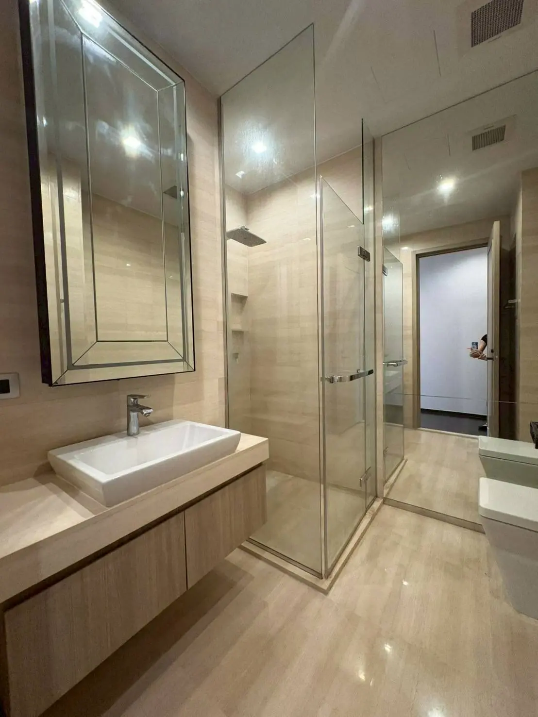 Condo The XXIX by Sansiri 2  corner unit  for rent in Sukhumvit 39