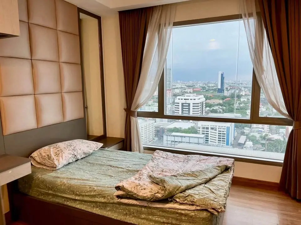 Thru Thonglor Two beds in Thonglor for rent 