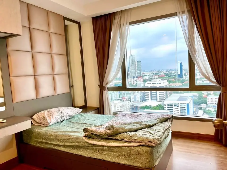 Thru Thonglor Two beds in Thonglor for rent 