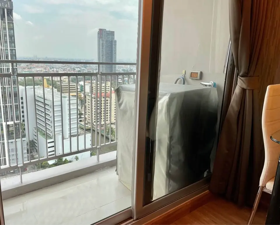 Thru Thonglor Two beds in Thonglor for rent 