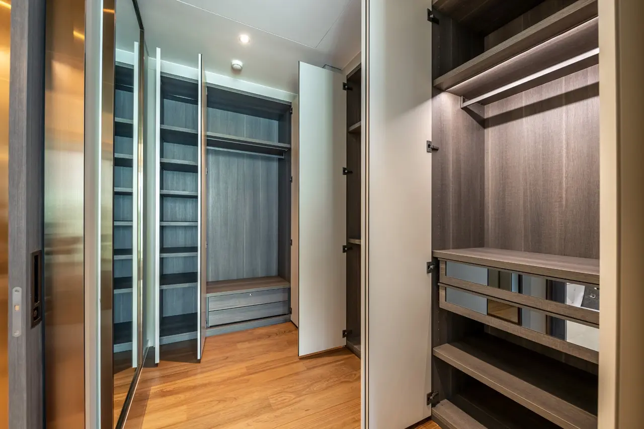 Sindhorn Tonson luxury furnished for rent 