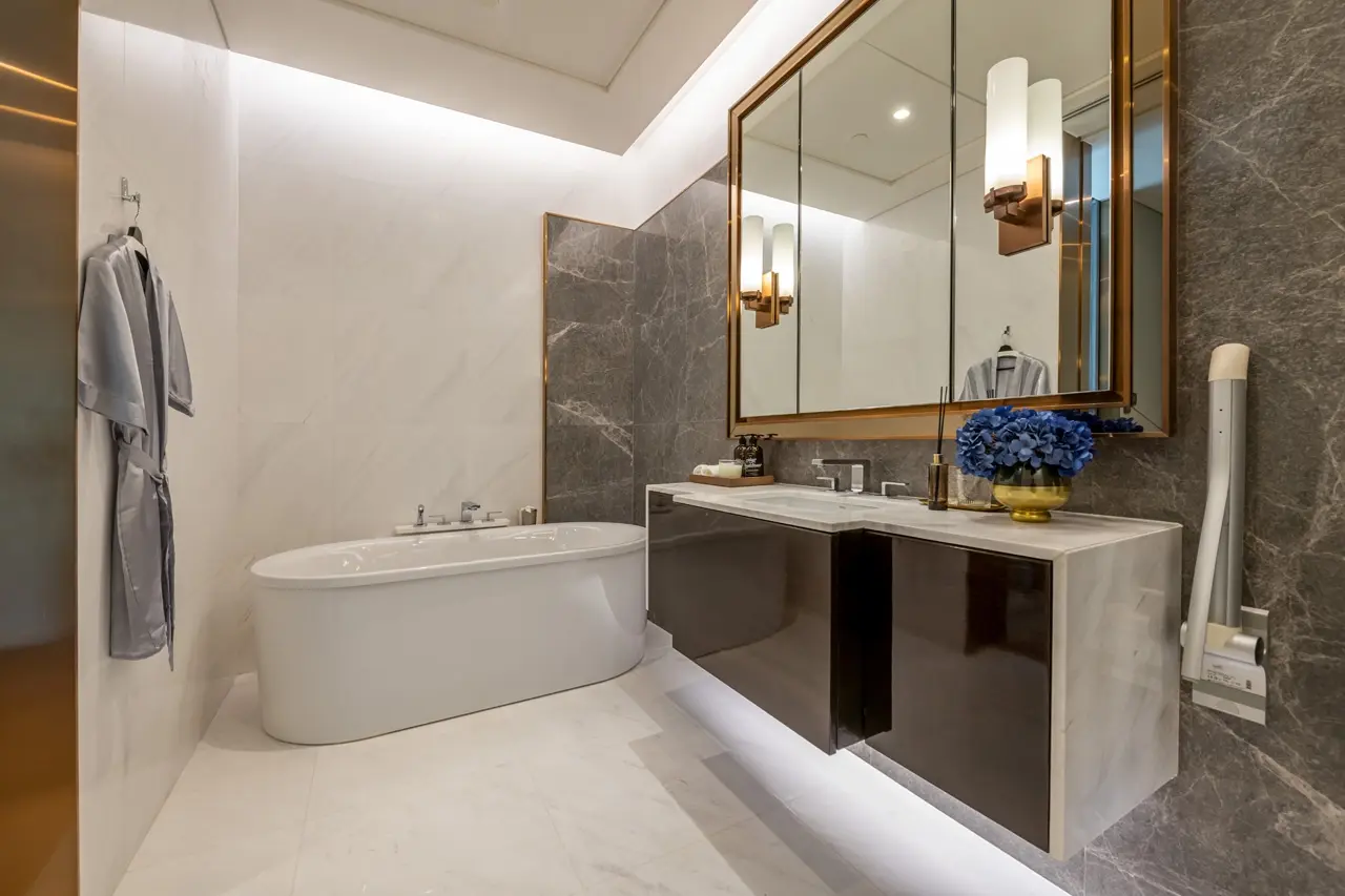 Sindhorn Tonson luxury furnished for rent 