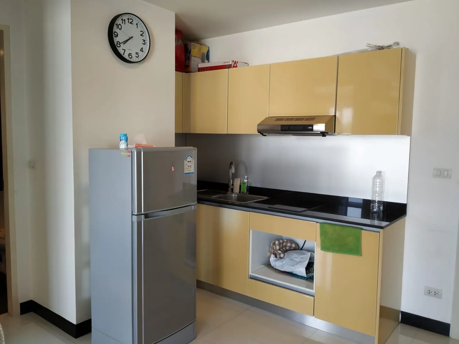 Vogue 16 on Sukhumvit 16 For rent one bed Unblock view fully furnished.