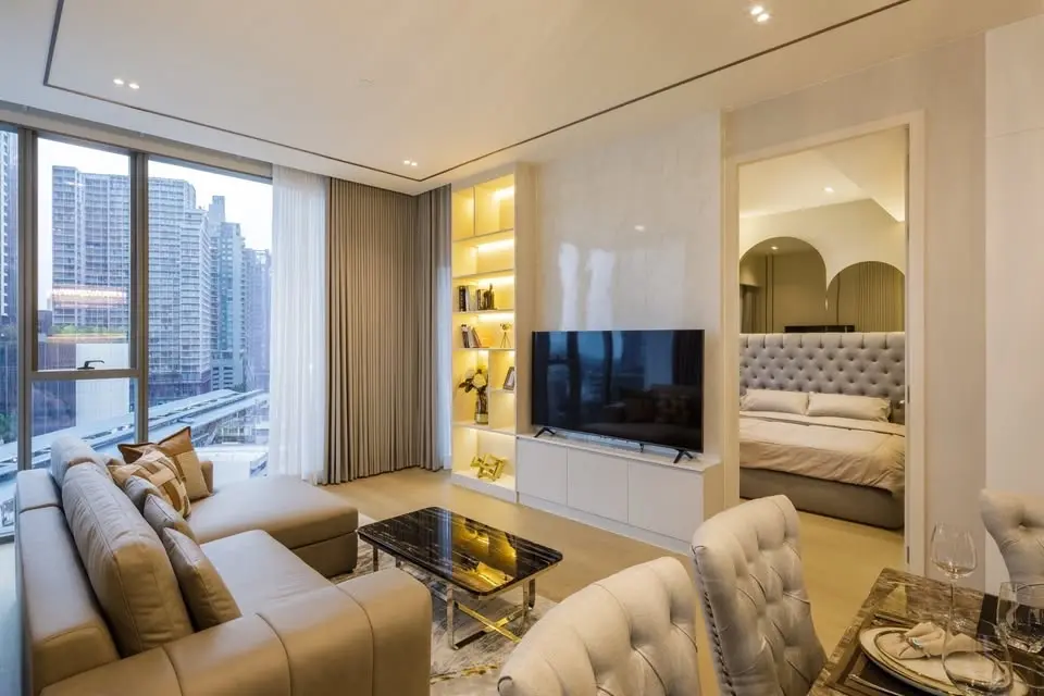 The Strand Thonglor for rent Corner Unit.