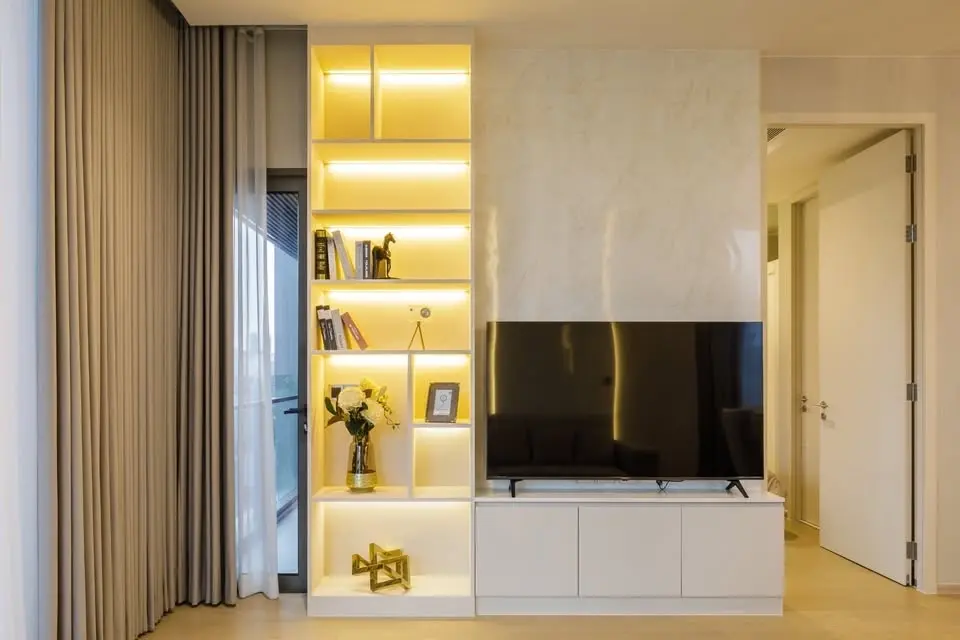 The Strand Thonglor for rent Corner Unit.