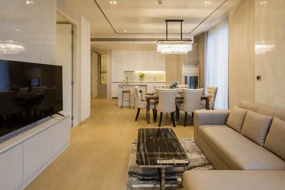 The Strand Thonglor for rent Corner Unit.